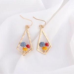 Gold geometric hoop mushroom earrings